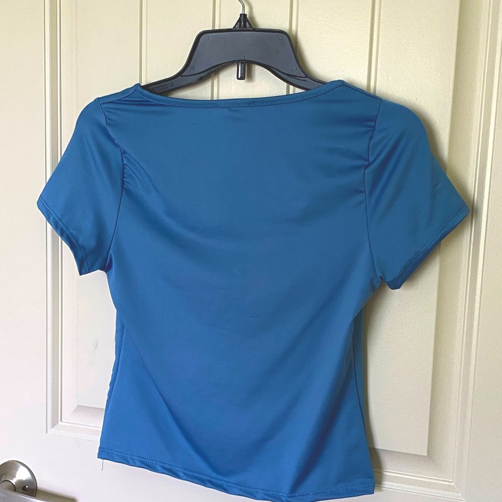 Cropped squared blouse! - Picture 2 of 3